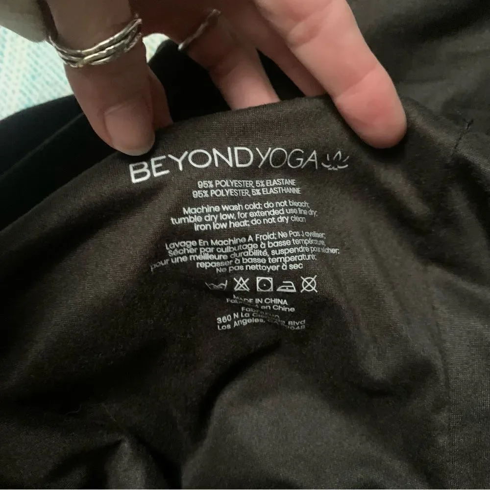 Beyond Yoga Infinity Scarf With Pocket